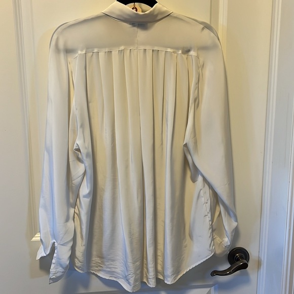 7. Vintage Como Ivory Long Sleeve Blouse - Picture 5 of 6
